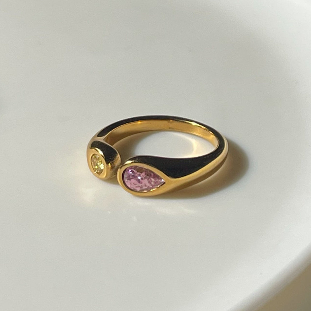 Oasis Ring