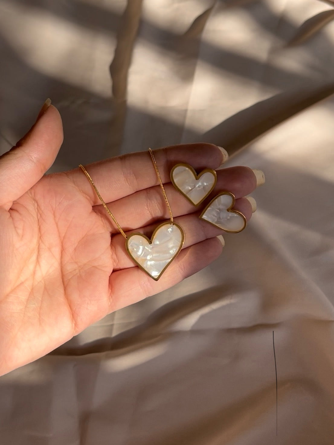 Frost heart pendant and studs set