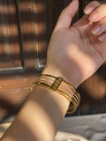 Tricolored band