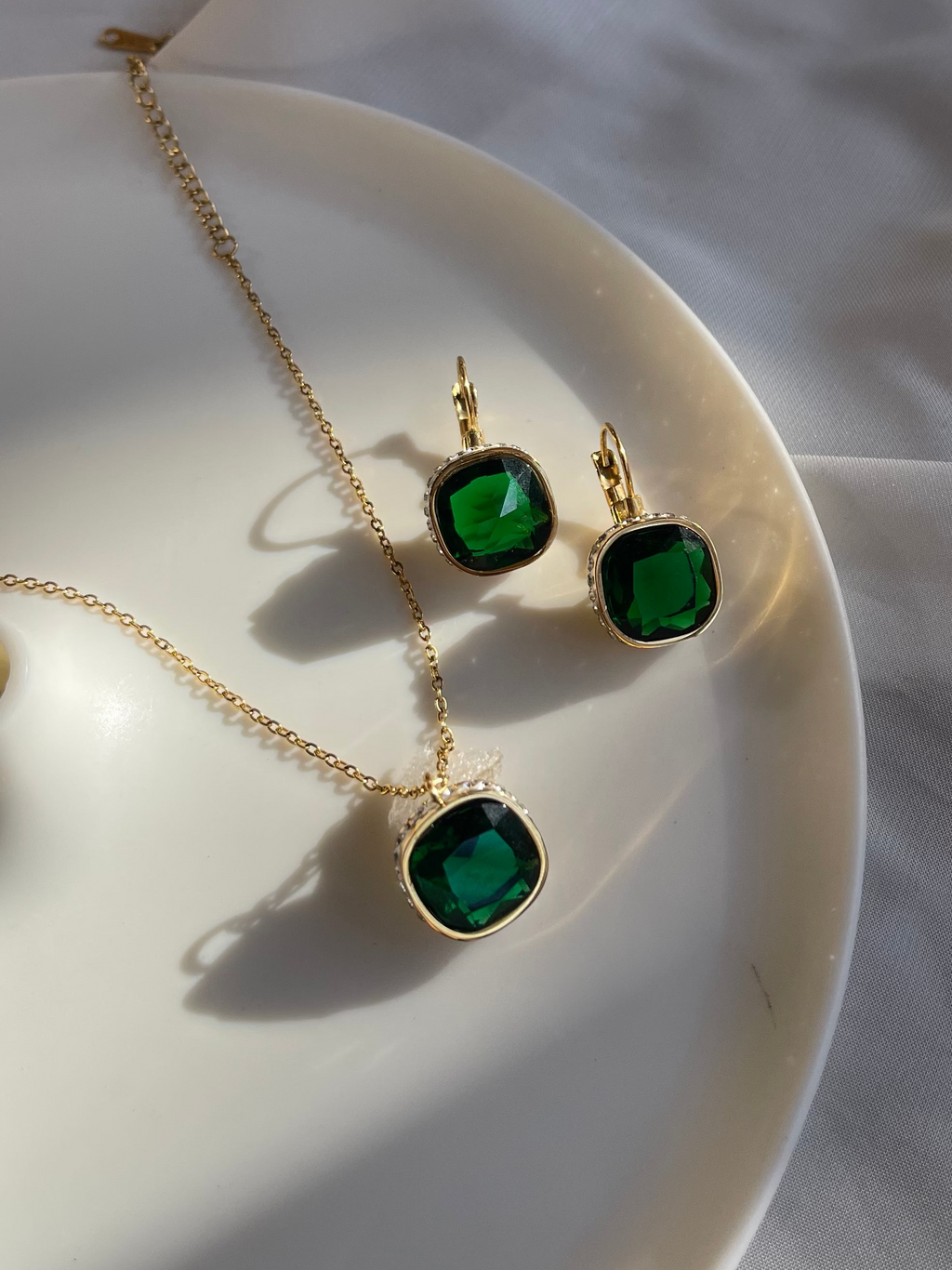Emerald charm pendant and studs set