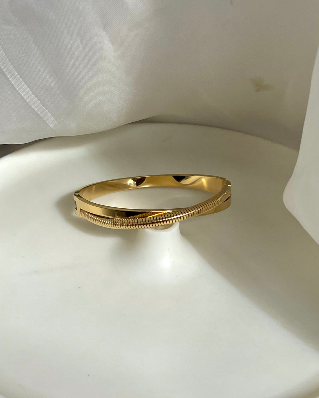 Zoe Bangle